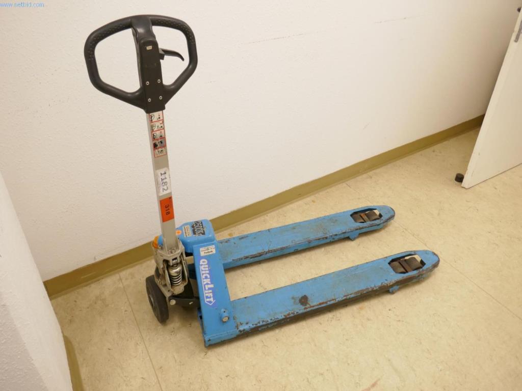 Hospital equipment and IT-hardware-1