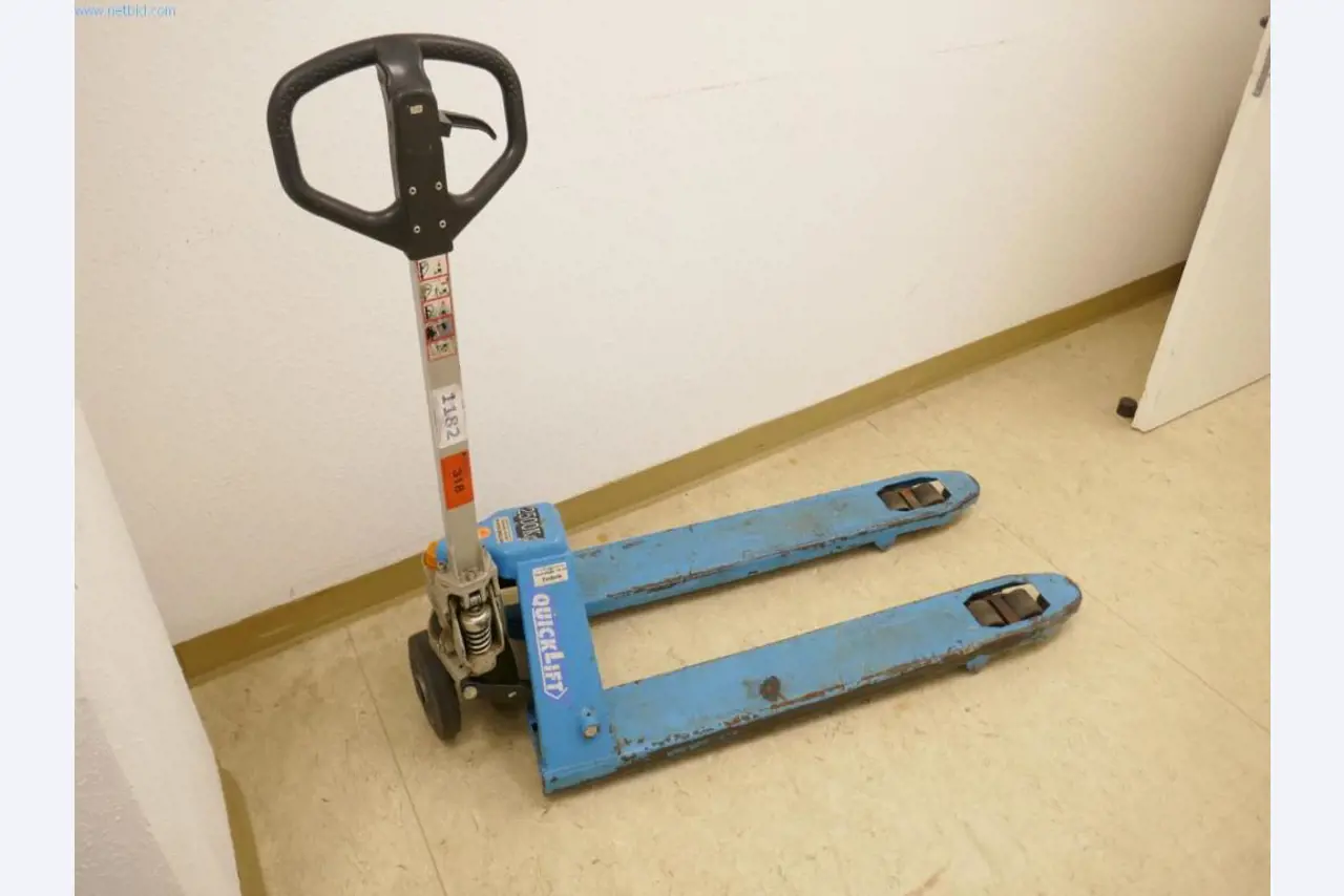 Hospital equipment and IT-hardware-1