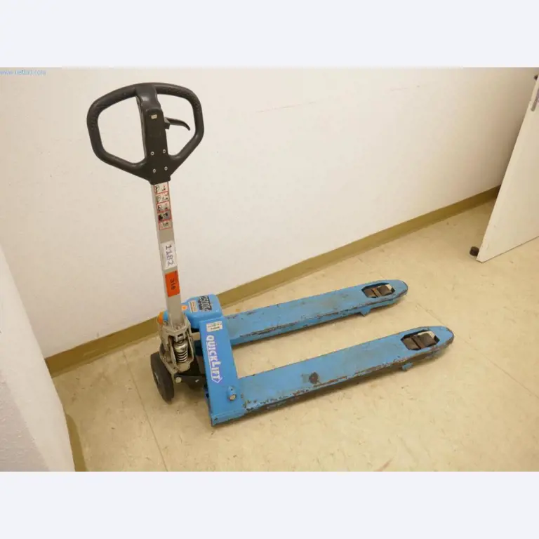 Hospital equipment and IT-hardware-1