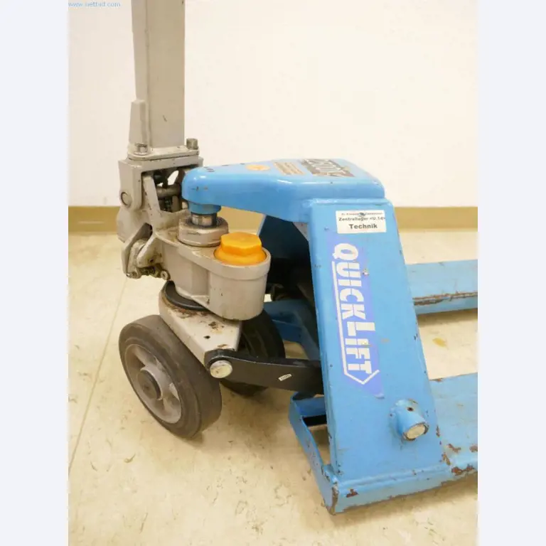 Hospital equipment and IT-hardware-3