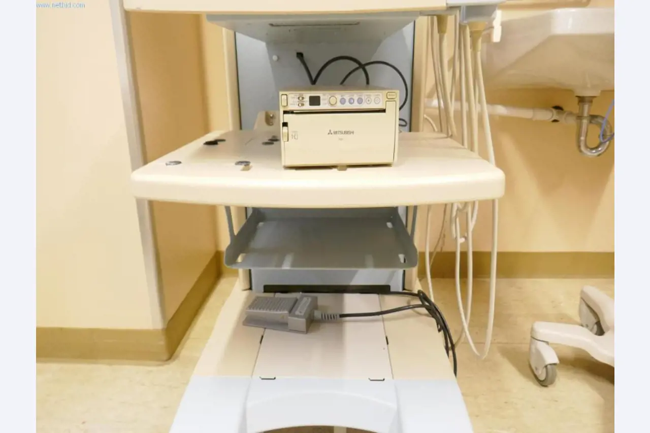 Ausstattung des Krankenhauses sowie die EDV-Einrichtung-4