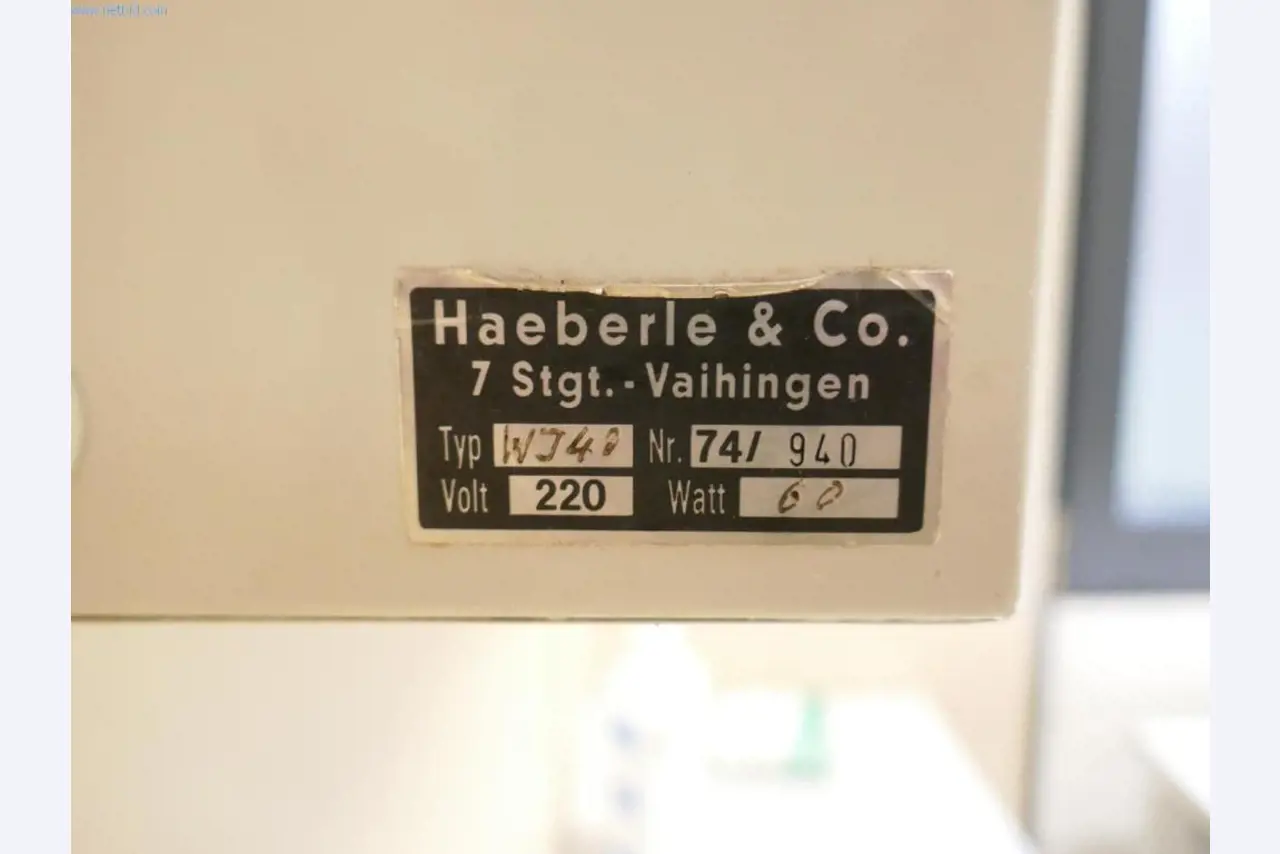 Ausstattung des Krankenhauses sowie die EDV-Einrichtung-8