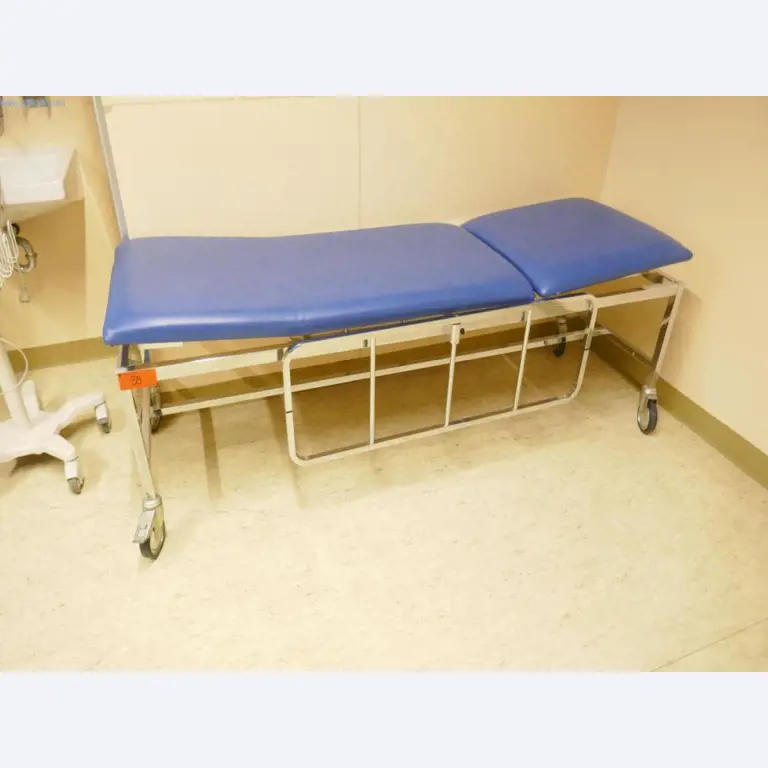 Ausstattung des Krankenhauses sowie die EDV-Einrichtung-9