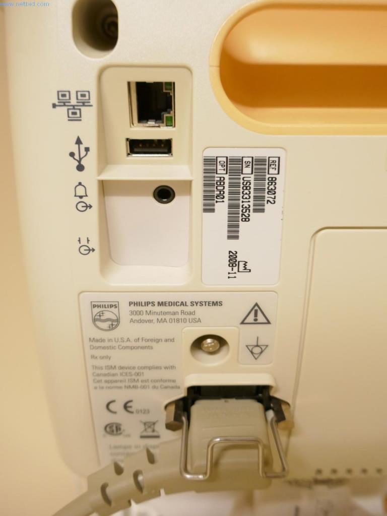 Ausstattung des Krankenhauses sowie die EDV-Einrichtung-4