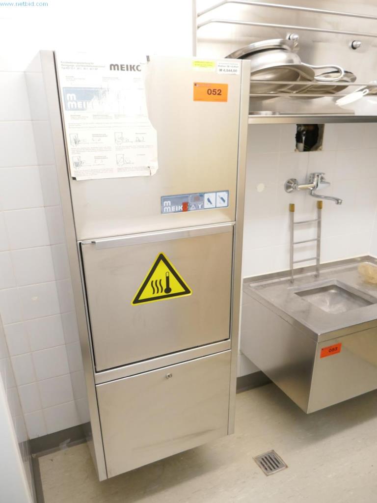 Equipamiento hospitalario e instalaciones informáticas-1