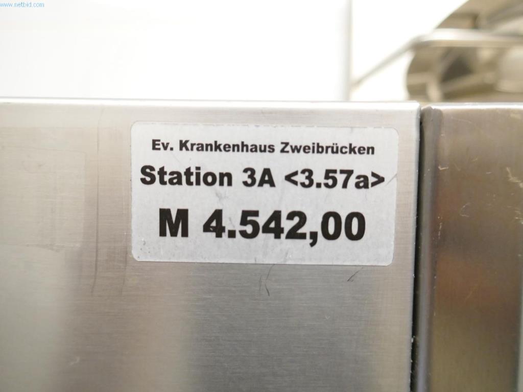 Equipamiento hospitalario e instalaciones informáticas-5