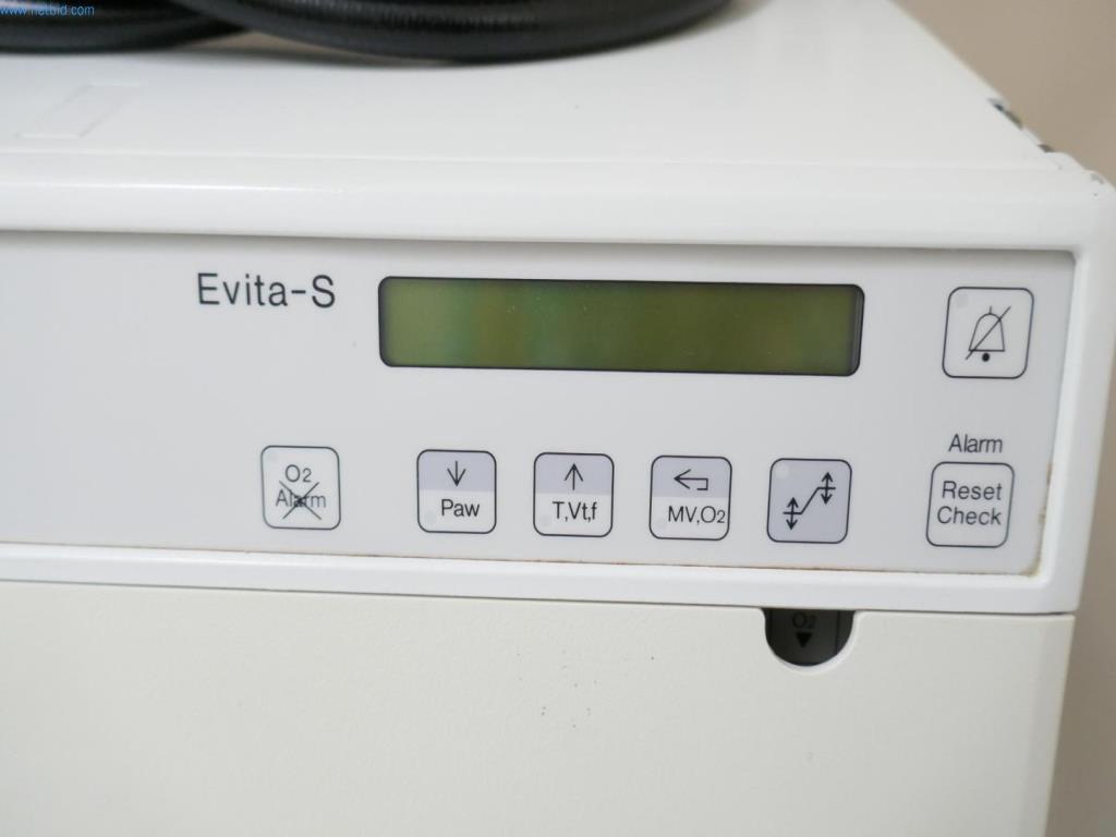 Nemocniční vybavení a IT zařízení-10