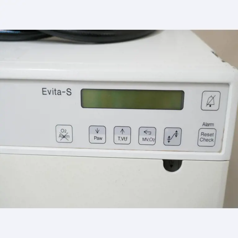 Nemocniční vybavení a IT zařízení-10