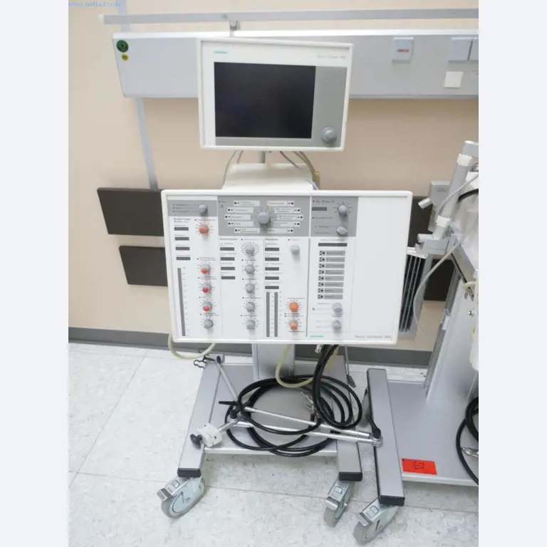 Nemocniční vybavení a IT zařízení-12