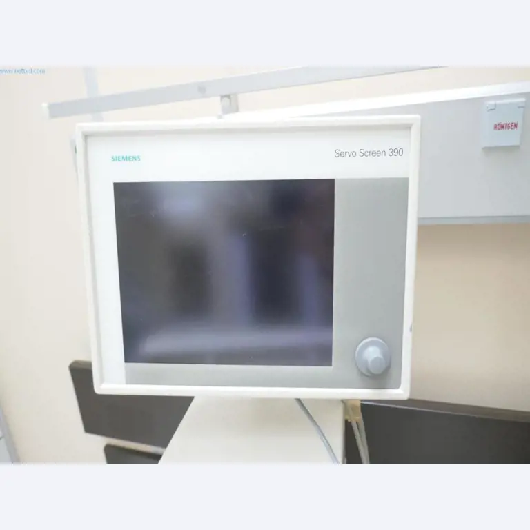 Nemocniční vybavení a IT zařízení-13