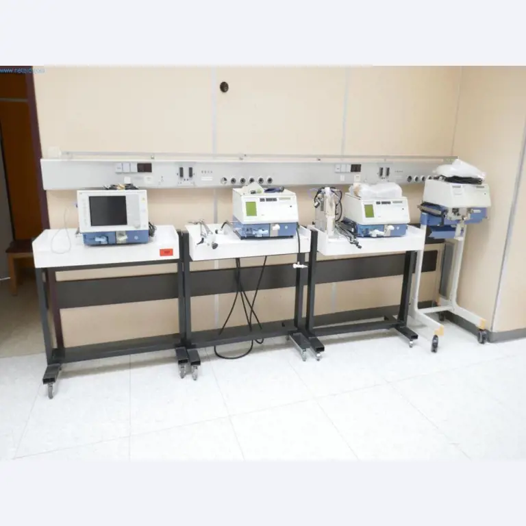 Nemocniční vybavení a IT zařízení-1