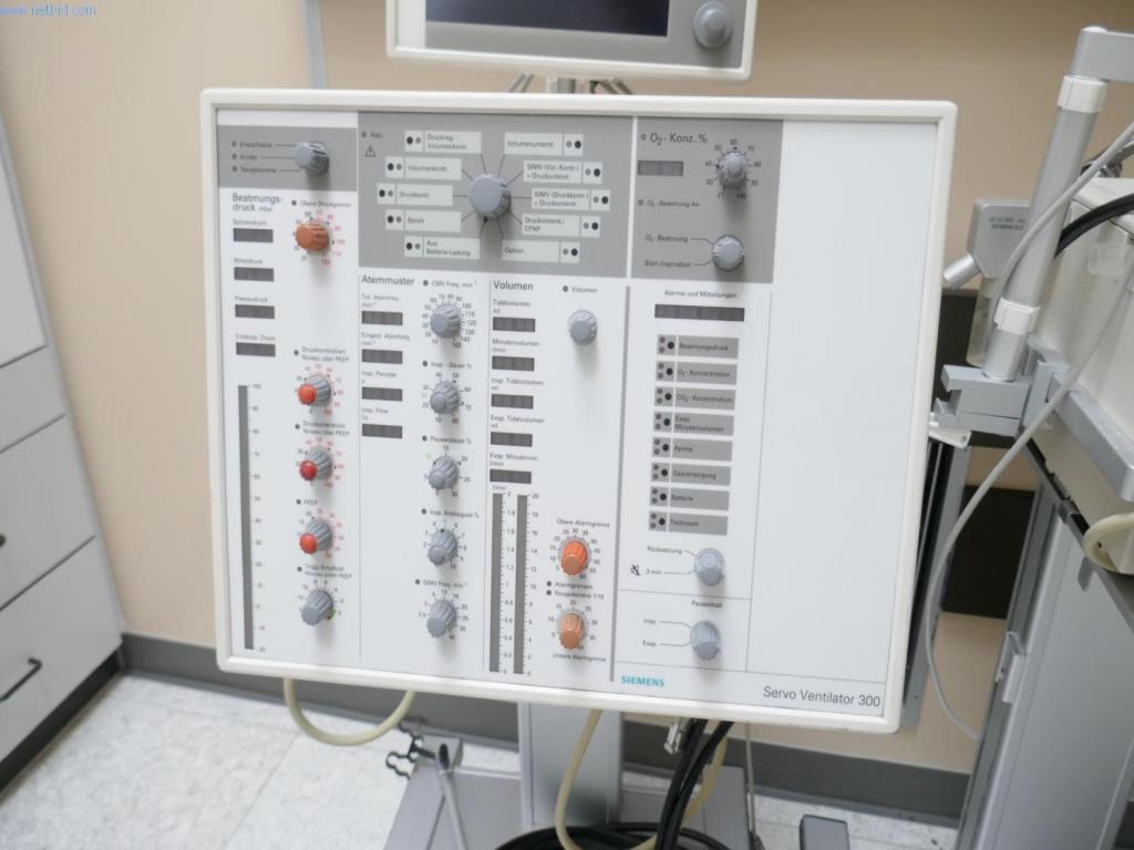 Nemocniční vybavení a IT zařízení-3