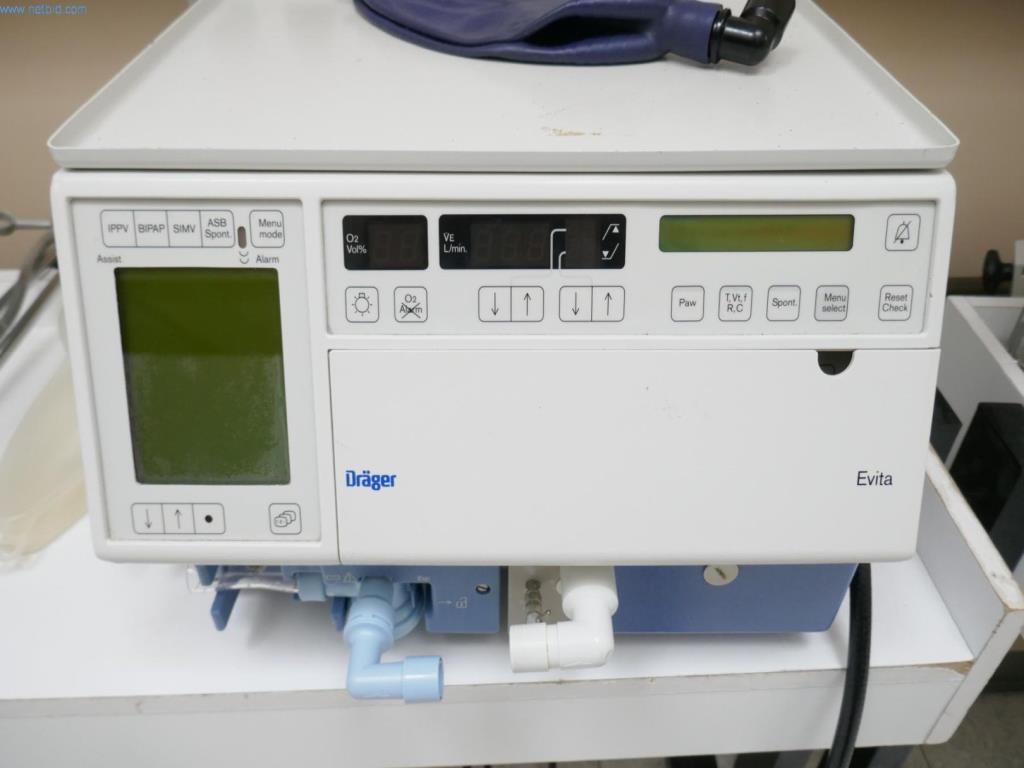 Nemocniční vybavení a IT zařízení-8