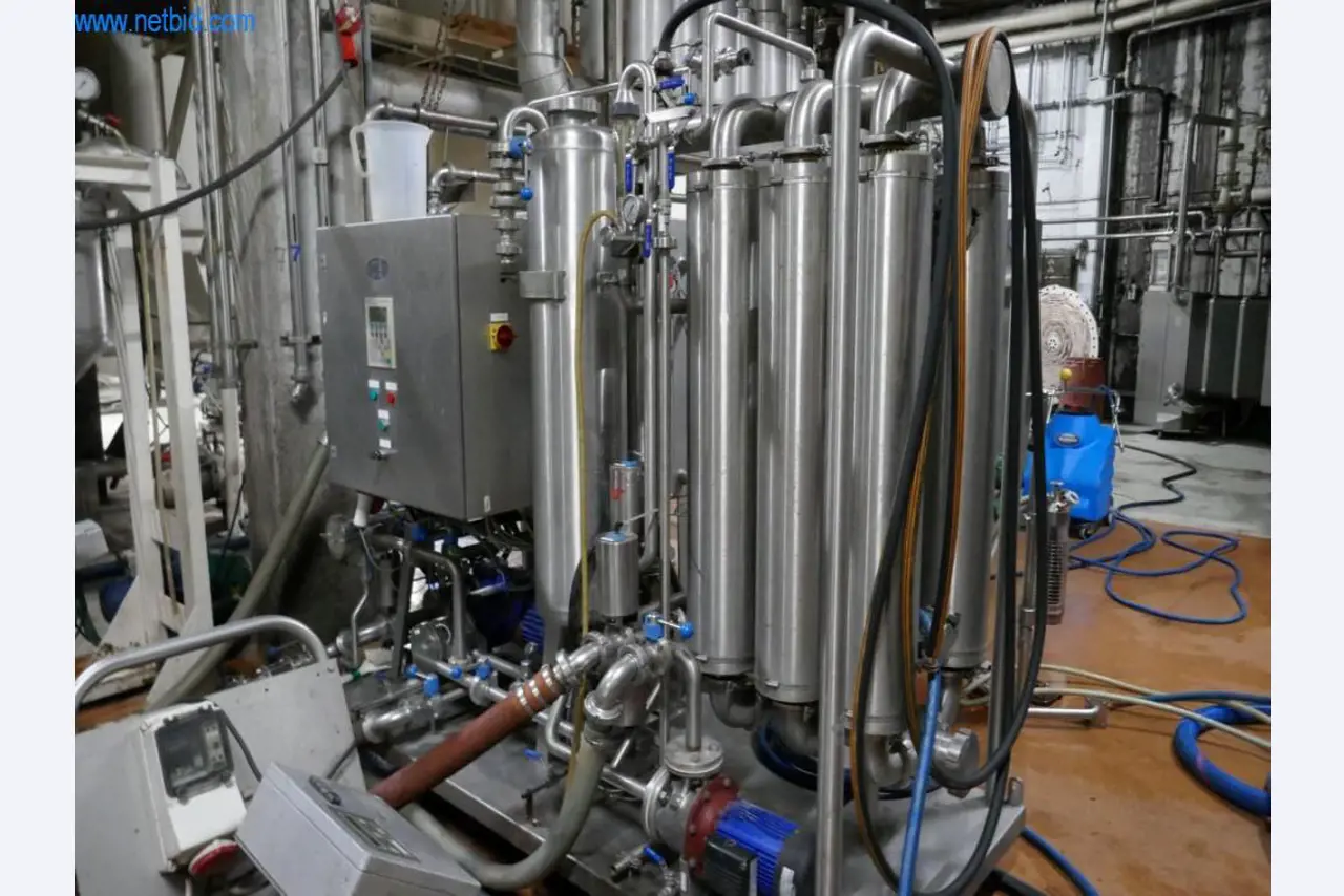 Máquinas, acessórios para máquinas, veículos e armazém de vinhos espumantes-2