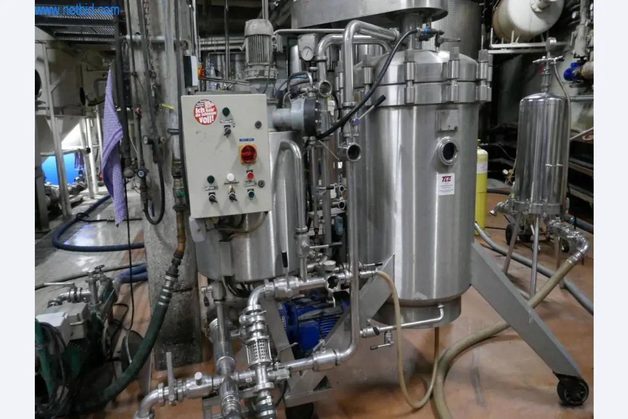 Máquinas, acessórios para máquinas, veículos e armazém de vinhos espumantes-6