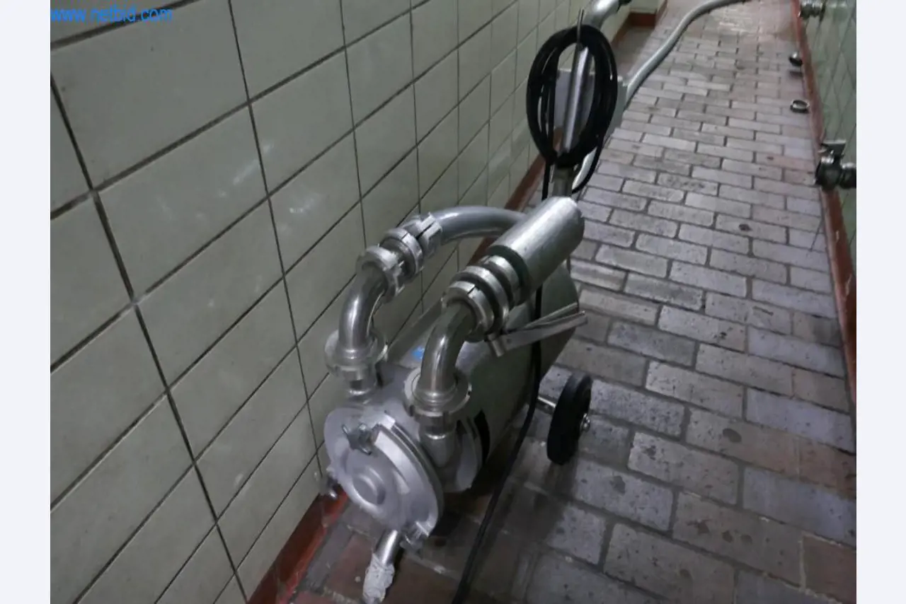 Máquinas, acessórios para máquinas, veículos e armazém de vinhos espumantes-1