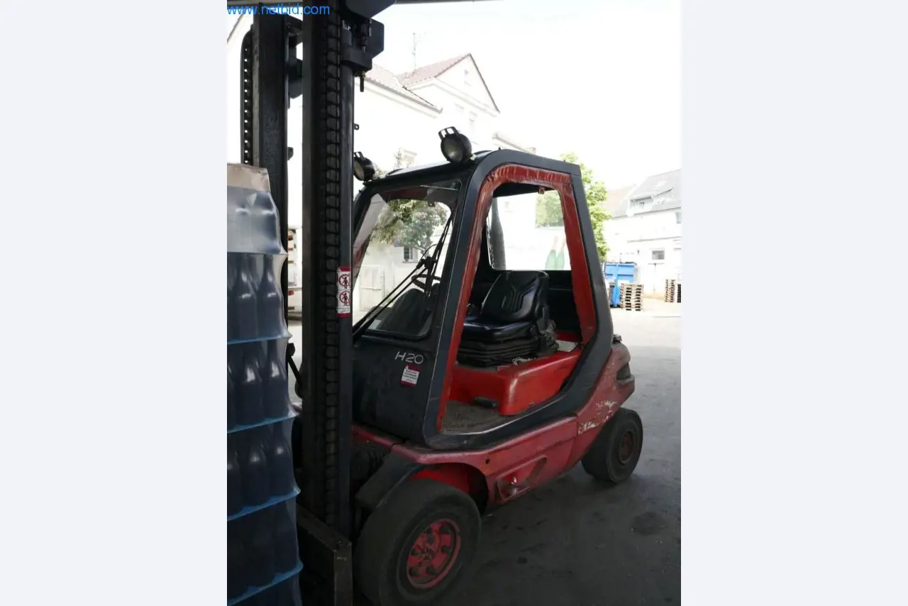 Máquinas, acessórios para máquinas, veículos e armazém de vinhos espumantes-3