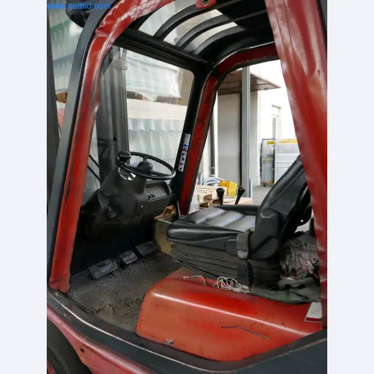 Máquinas, acessórios para máquinas, veículos e armazém de vinhos espumantes-6