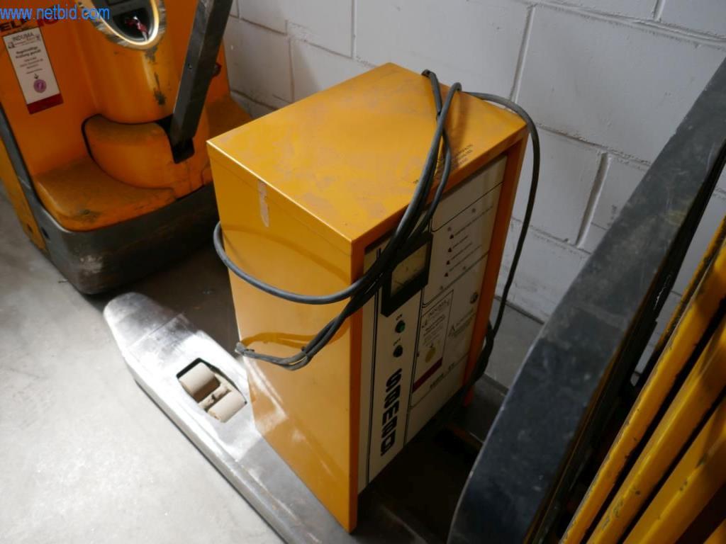 Machines, machine accessories, vehicles and the sparkling wine warehouse -4