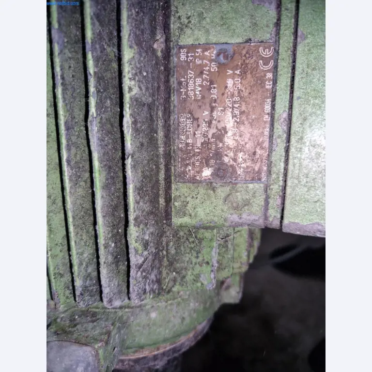 Máquinas, acessórios para máquinas, veículos e armazém de vinhos espumantes-2