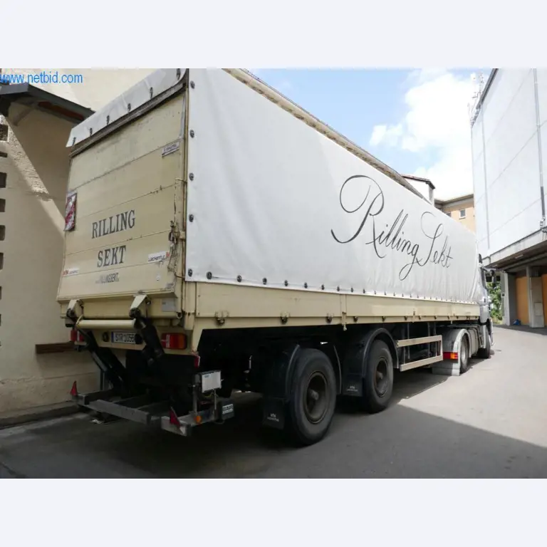 Máquinas, acessórios para máquinas, veículos e armazém de vinhos espumantes-2