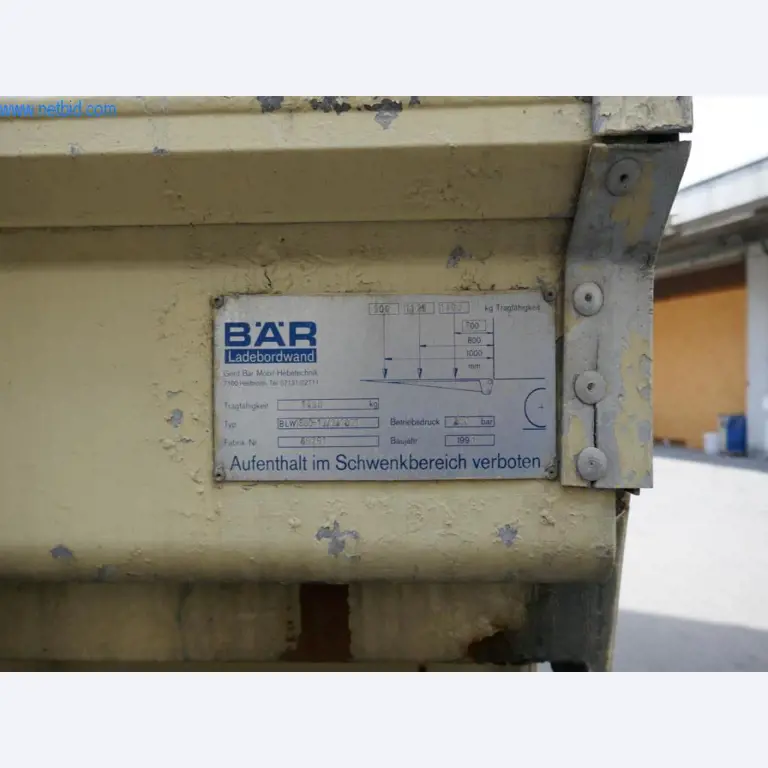 Máquinas, acessórios para máquinas, veículos e armazém de vinhos espumantes-3