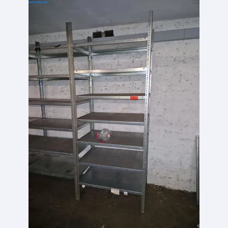 Stroje, příslušenství strojů, vozidla a sklad šumivého vína-1