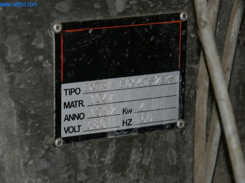 Stroje, příslušenství strojů, vozidla a sklad šumivého vína-12