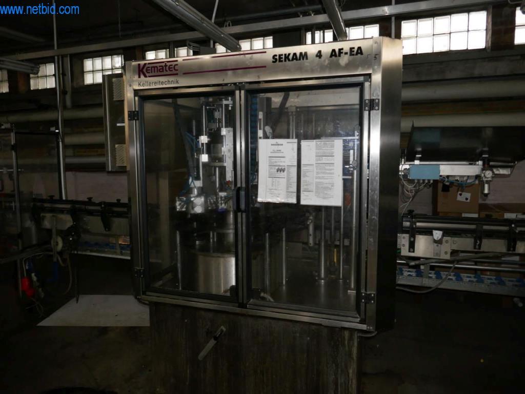 Stroje, příslušenství strojů, vozidla a sklad šumivého vína-6