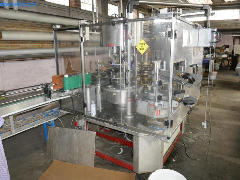 Stroje, příslušenství strojů, vozidla a sklad šumivého vína-9