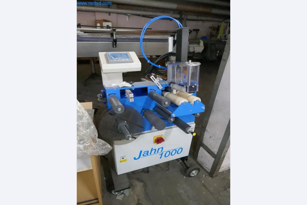 Máquinas, acessórios para máquinas, veículos e armazém de vinhos espumantes-1