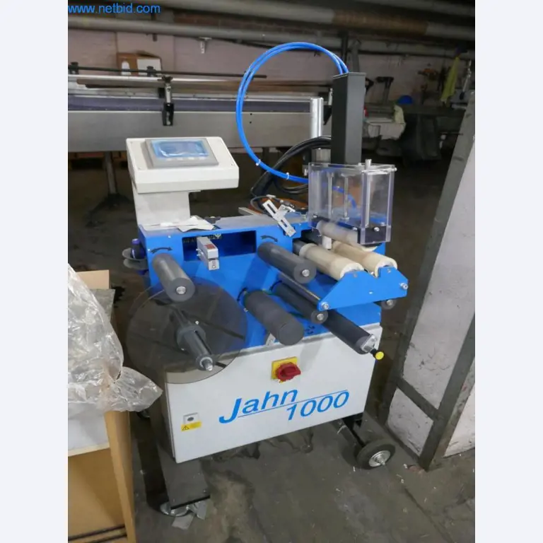 Máquinas, acessórios para máquinas, veículos e armazém de vinhos espumantes-1