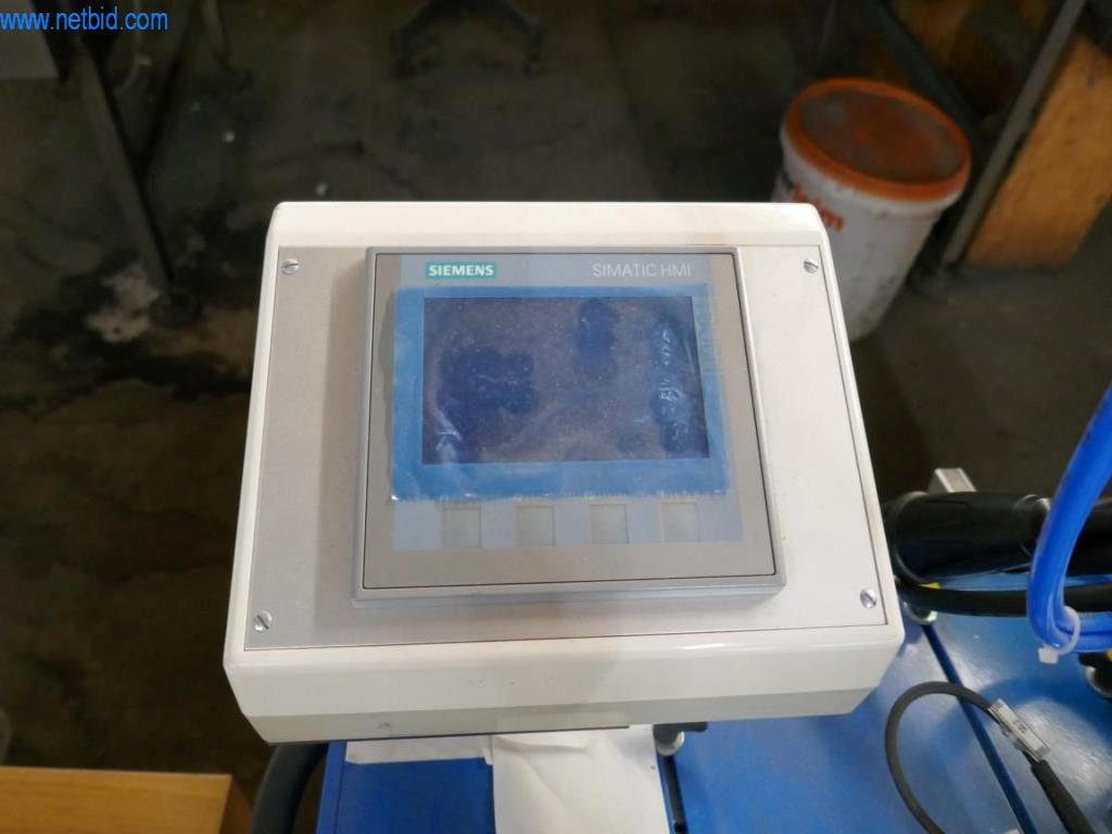 Machines, accessoires de machines, véhicules et stock de vins mousseux-4