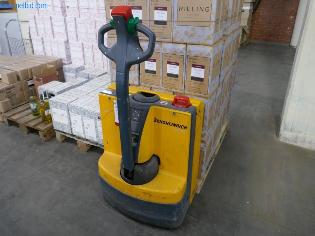 Maszyny, akcesoria do maszyn, pojazdy i magazyn win musujących-1