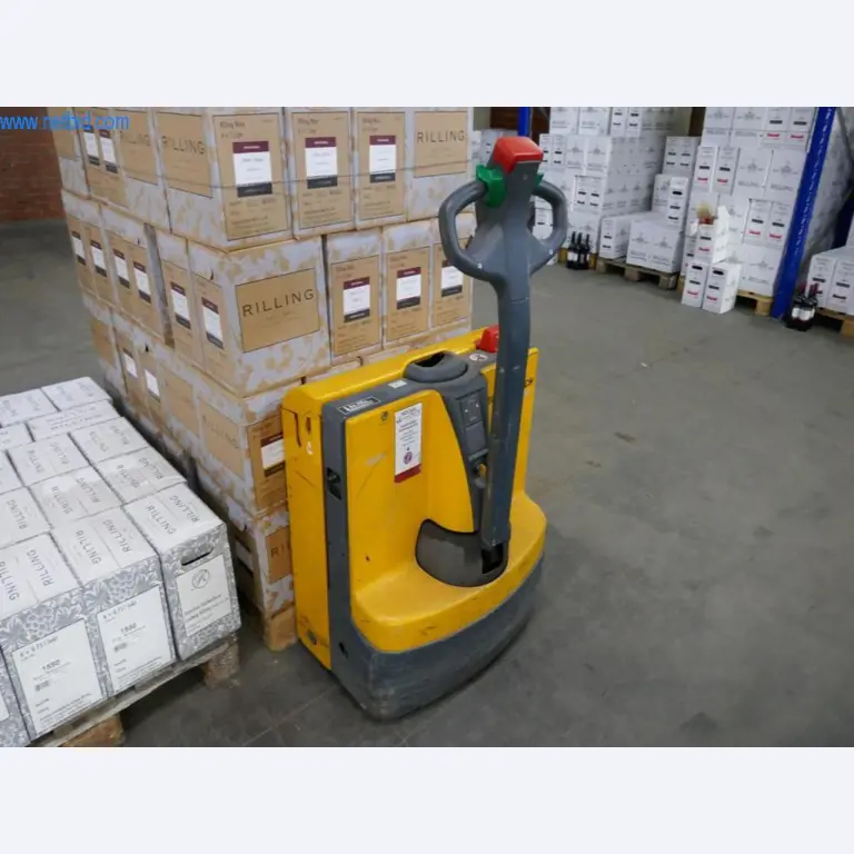 Máquinas, acessórios para máquinas, veículos e armazém de vinhos espumantes-2