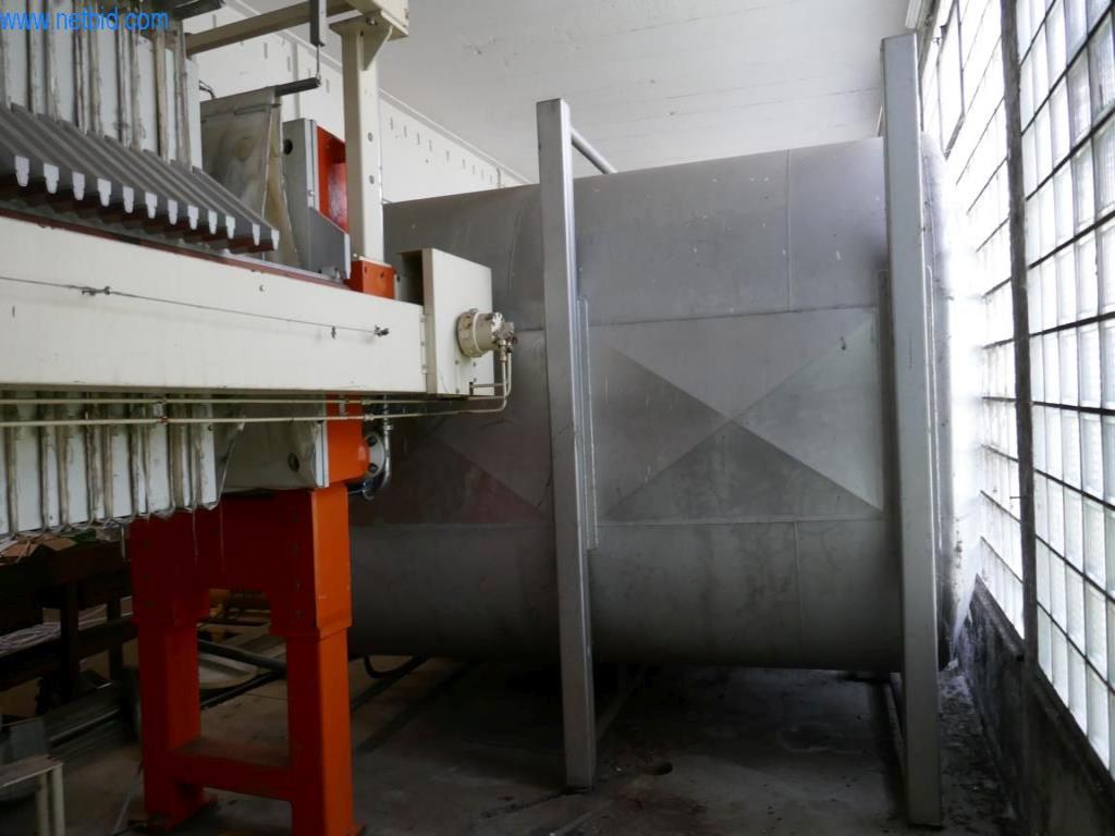 Stroji, strojna oprema, vozila in skladišče penečega vina-3