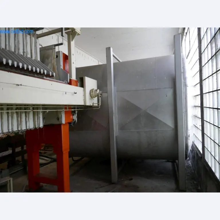 Máquinas, accesorios de máquinas, vehículos y almacén de vino espumoso-3