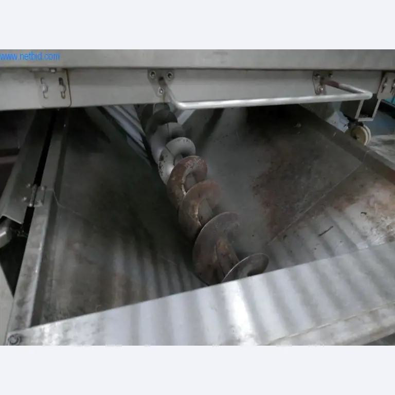 Machines, machinetoebehoren, voertuigen en mousserende wijnpakhuis-3
