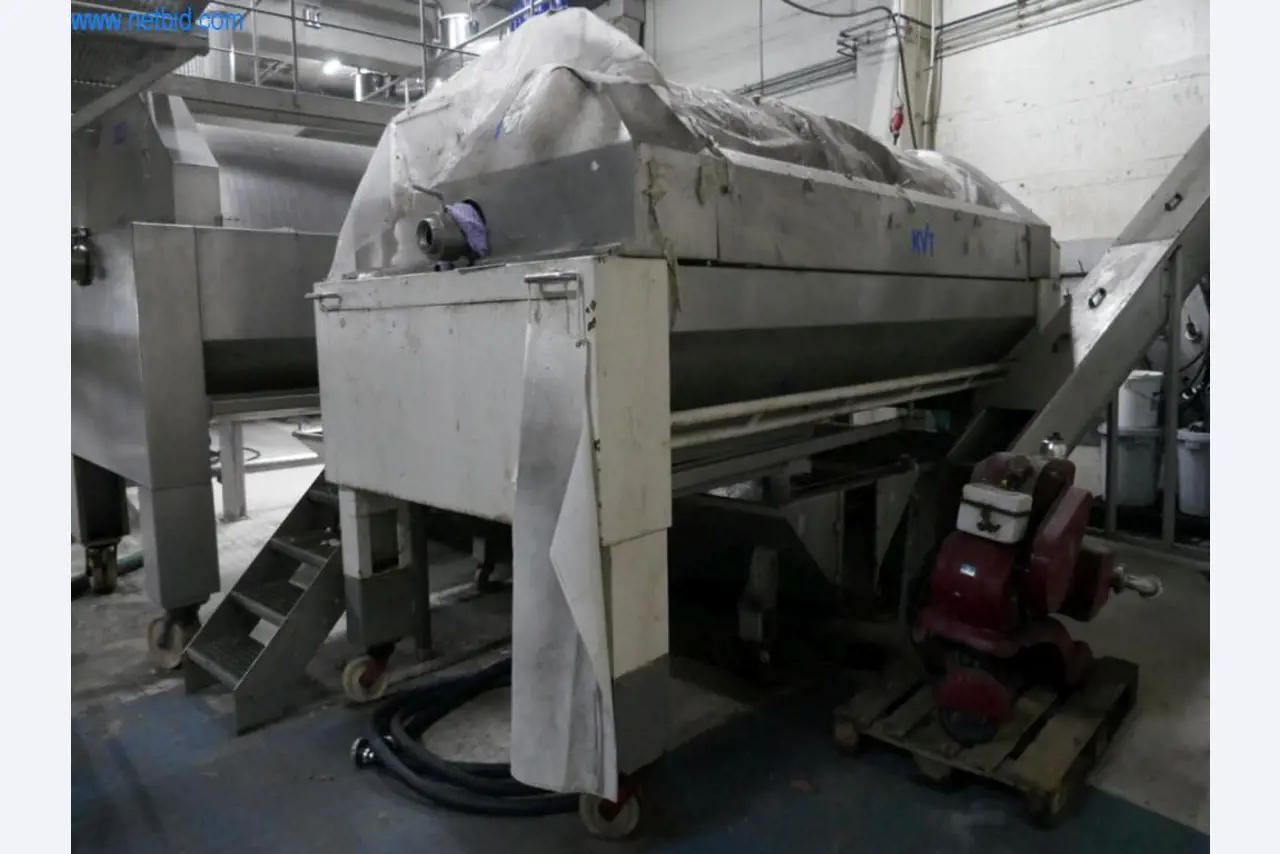 Máquinas, acessórios para máquinas, veículos e armazém de vinhos espumantes-2