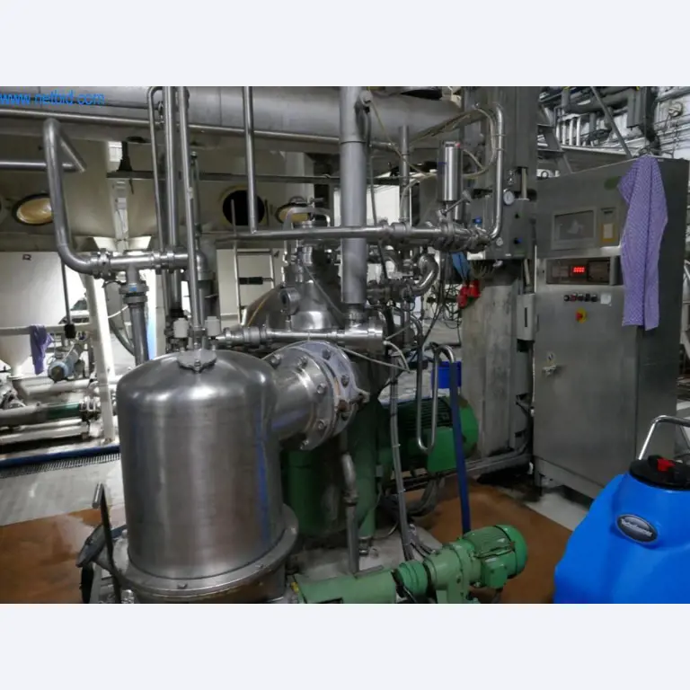 Machines, accessoires de machines, véhicules et stock de vins mousseux-4