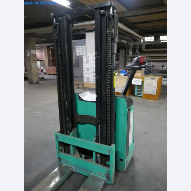 Máquinas, acessórios para máquinas, veículos e armazém de vinhos espumantes-102