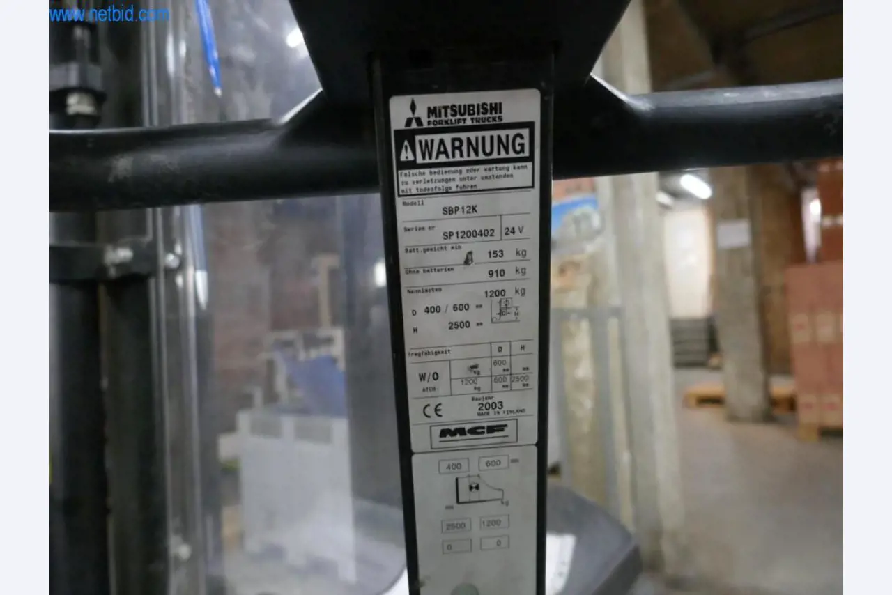 Máquinas, acessórios para máquinas, veículos e armazém de vinhos espumantes-103