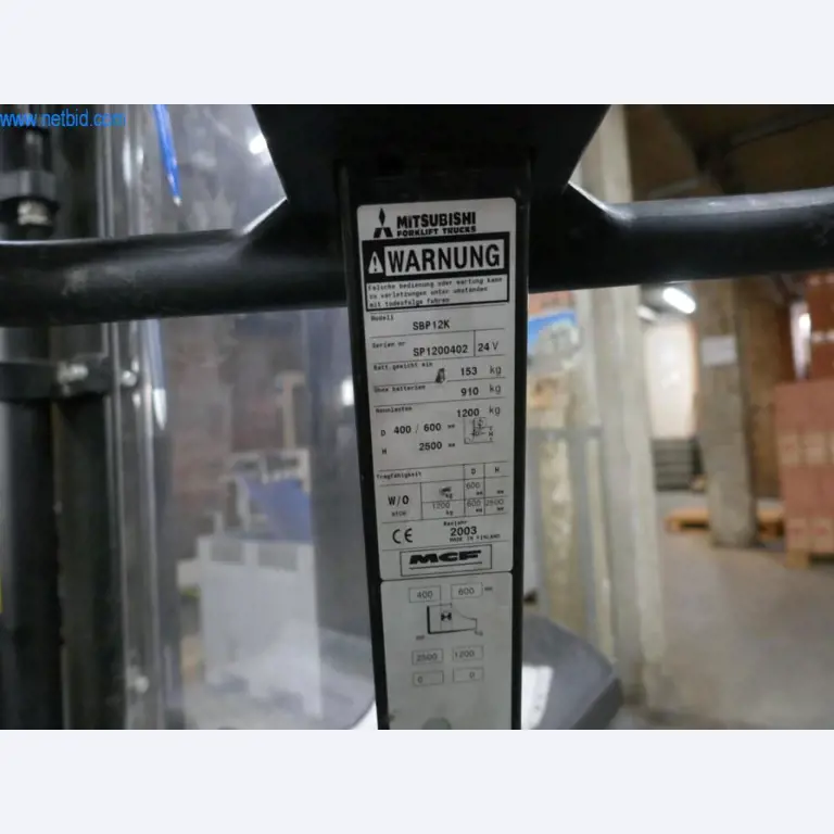 Máquinas, acessórios para máquinas, veículos e armazém de vinhos espumantes-103