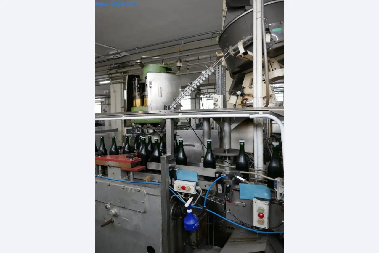 Máquinas, acessórios para máquinas, veículos e armazém de vinhos espumantes-31