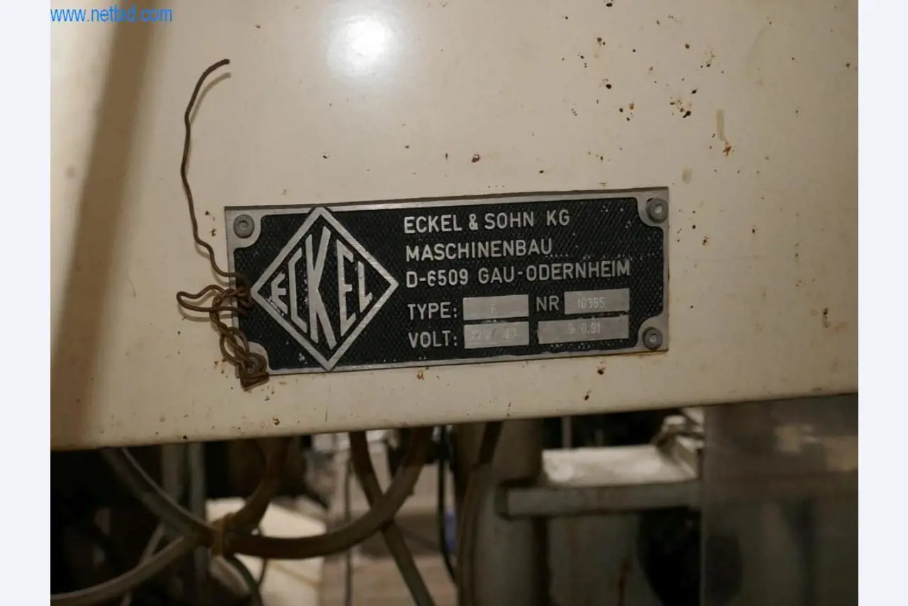 Máquinas, acessórios para máquinas, veículos e armazém de vinhos espumantes-34