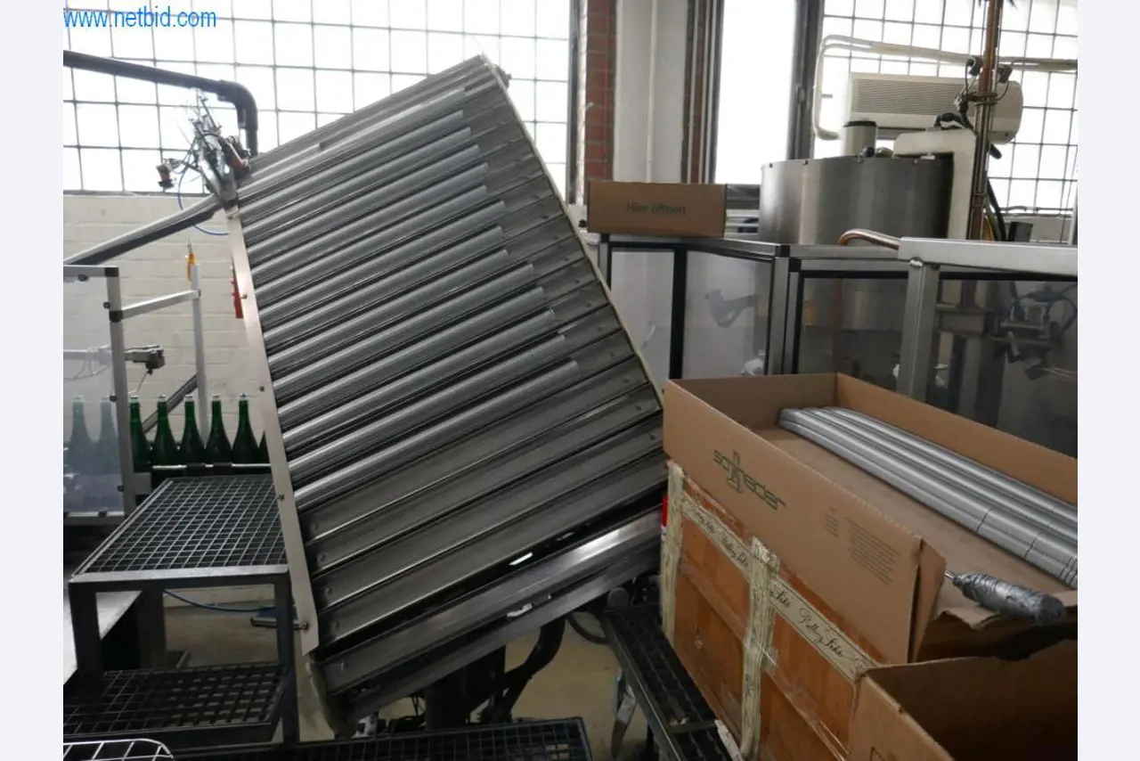 Máquinas, acessórios para máquinas, veículos e armazém de vinhos espumantes-38