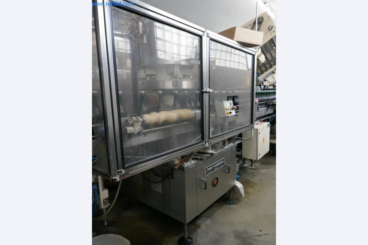 Máquinas, acessórios para máquinas, veículos e armazém de vinhos espumantes-40