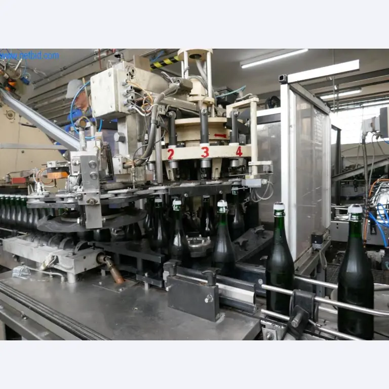 Máquinas, acessórios para máquinas, veículos e armazém de vinhos espumantes-44