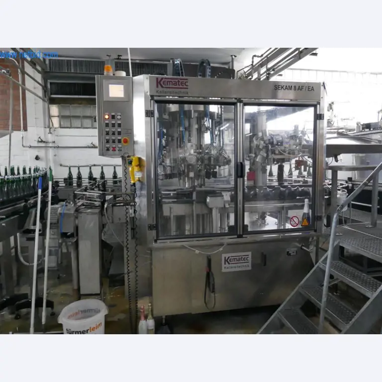 Máquinas, acessórios para máquinas, veículos e armazém de vinhos espumantes-48