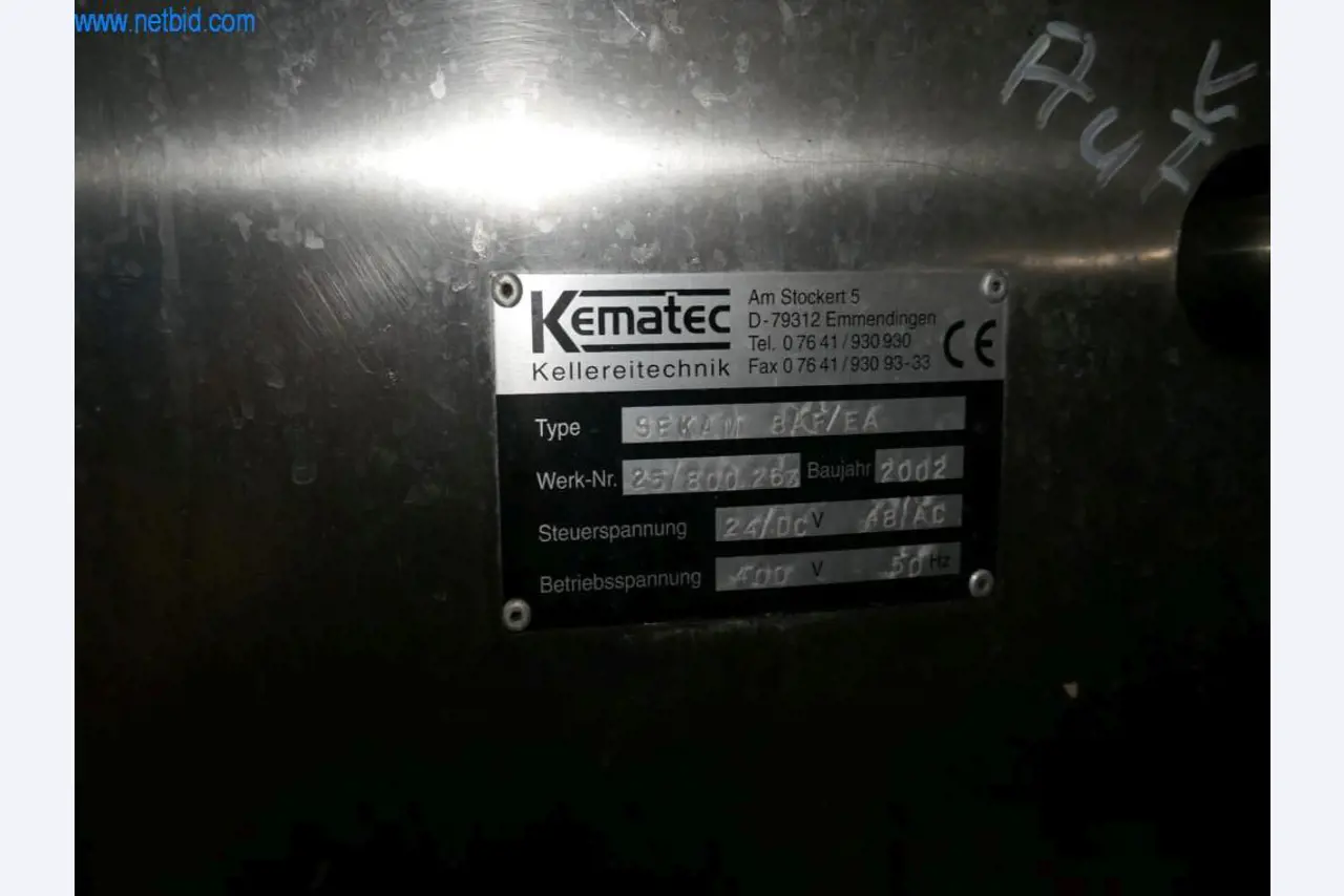 Máquinas, acessórios para máquinas, veículos e armazém de vinhos espumantes-49